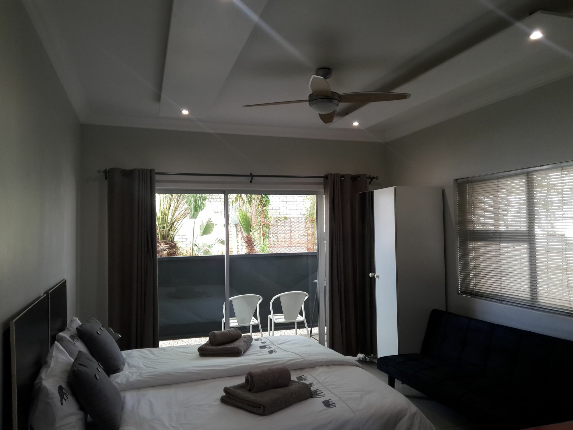 Suiderhof Self-Catering Hotel วินด์ฮุก ภายนอก รูปภาพ